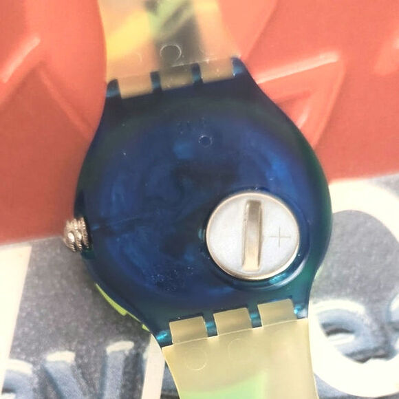 Swatch watch OVER THE WAVE SDN105 1993 Scuba New Old Stock - Picture 7 of 8